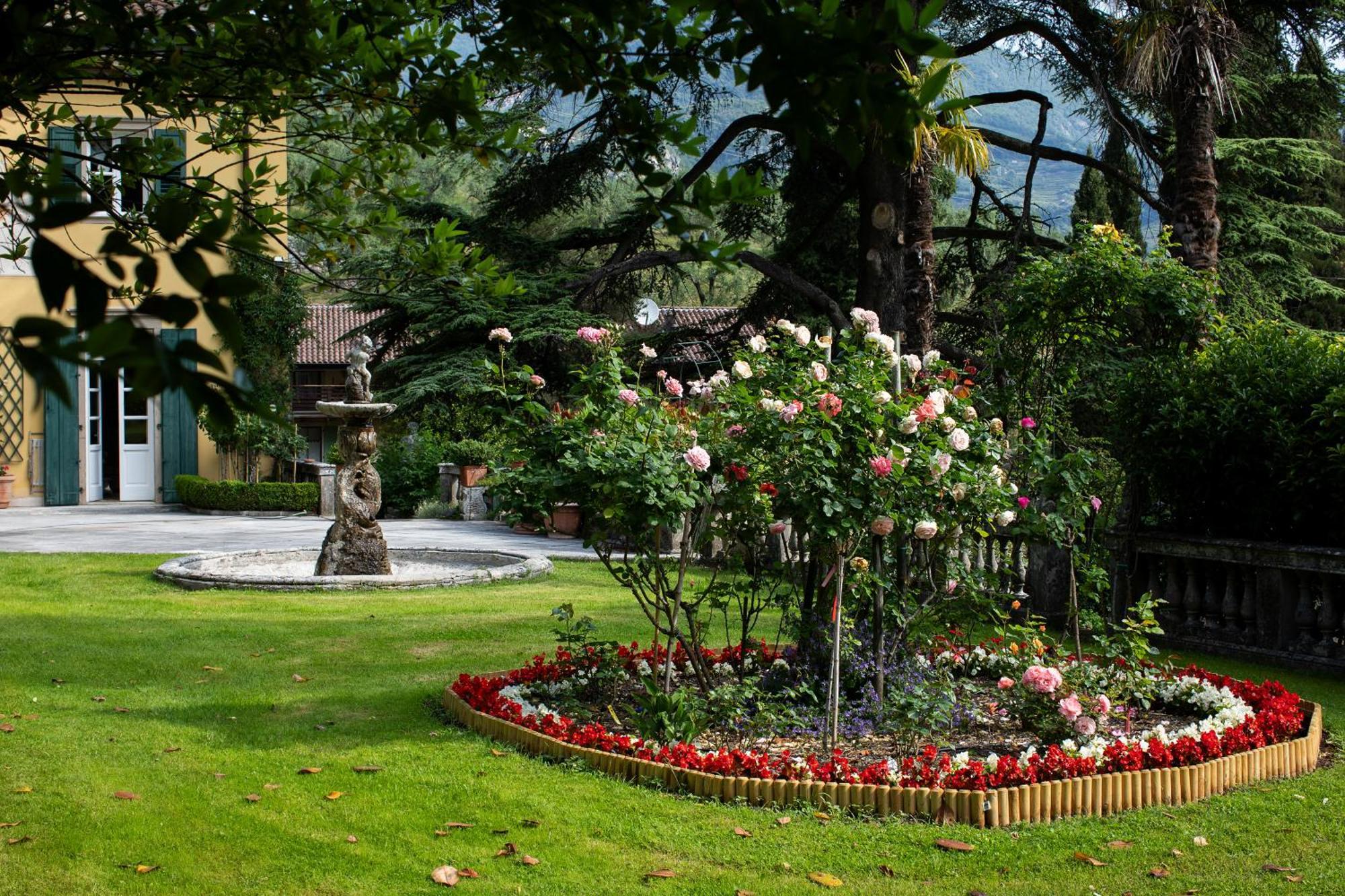 Villa Angelica Riva del Garda Exterior photo